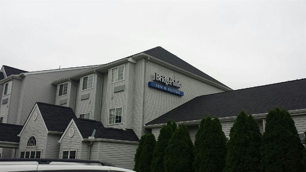 Bridgepointe Inn & Suites Toledo-Perrysburg-Rossford-Oregon-Maumee By Hollywood Casino Northwood Bagian luar foto