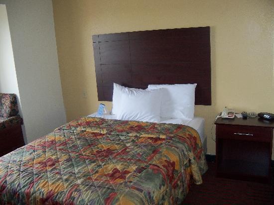 Bridgepointe Inn & Suites Toledo-Perrysburg-Rossford-Oregon-Maumee By Hollywood Casino Northwood Bagian luar foto